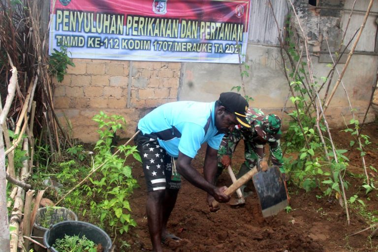 photo6219789390176169556