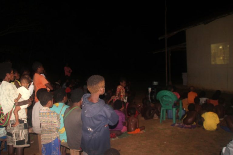 photo6219789390176169560