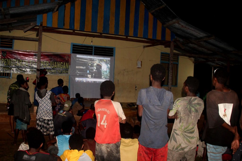 photo6224429428029632500