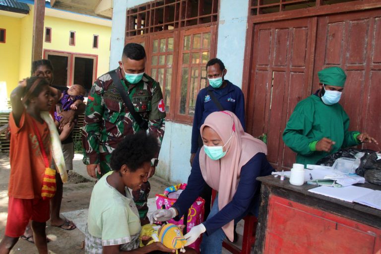 photo6242356750372154658