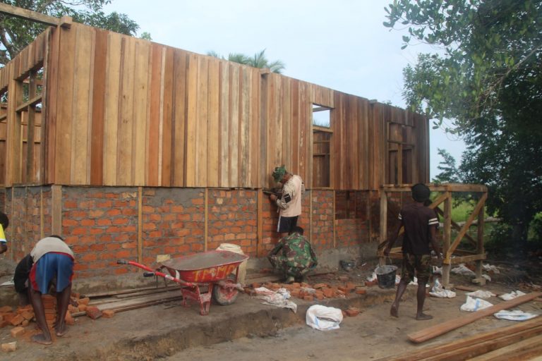 photo6247052597030661614