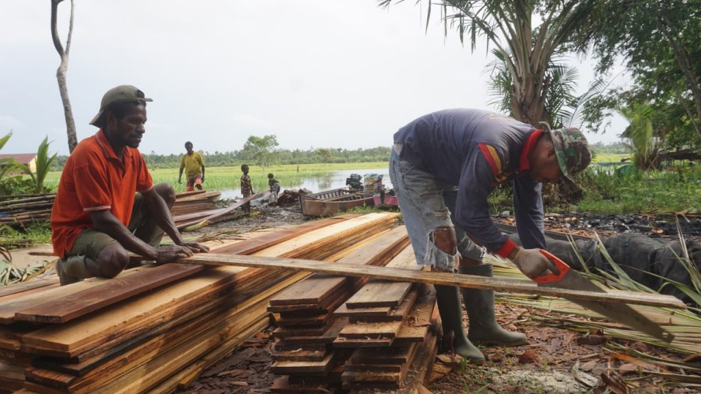 photo6251255016371367287