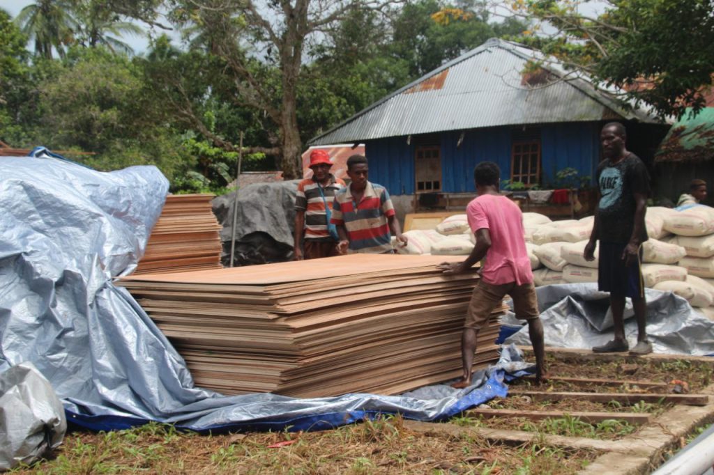 photo6257855900068982246