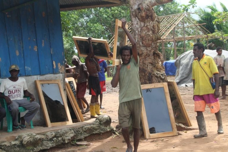 photo6262446026107497887