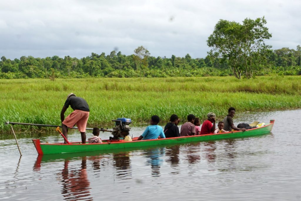 photo6278123159249072060