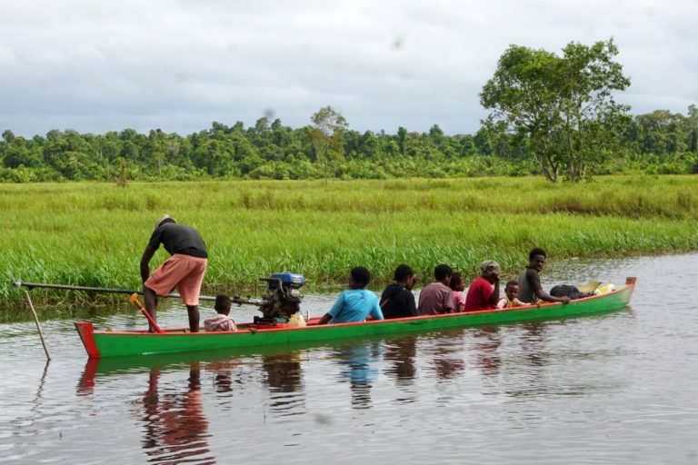 photo6278123159249072060