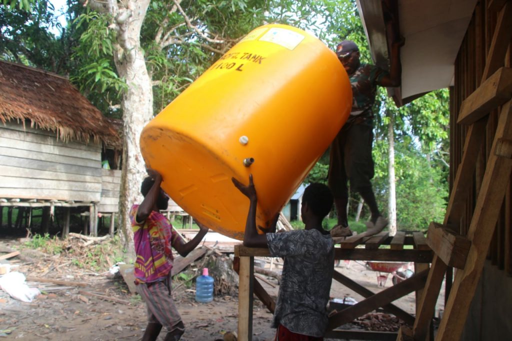 photo6278123159249072064