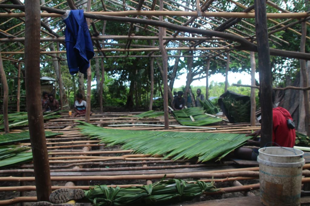 photo6282909981904842036