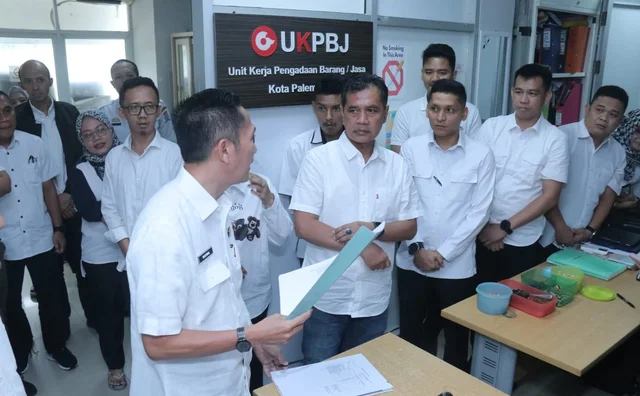 pasca-libur-lebaran-sekda-ratu-dewa-sidak-ke-setda-dan-opd-2304266