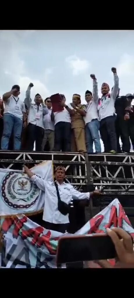 WhatsApp Image 2023-12-05 at 01.53.57