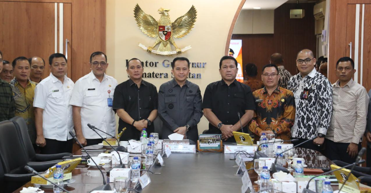 pertama-di-indonesia-pj-gubernur-sumsel-hadiri-rakor-kominda-kpu-bawaslu-bahas-kesiapan-pemilu_209789 (1)