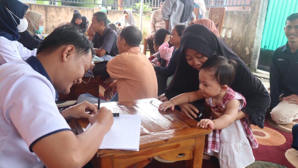 Suasana Program Pengobatan Gratis (1)